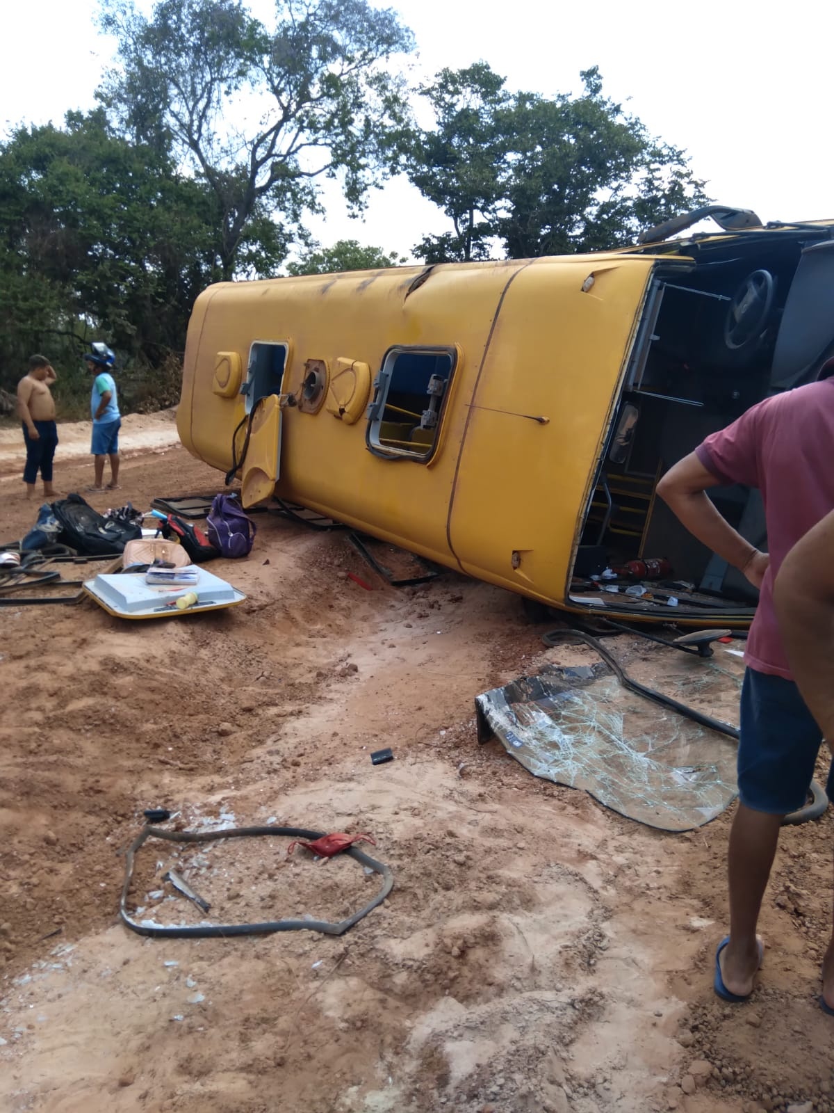 vítimas estão sendo socorridas pelo Samu