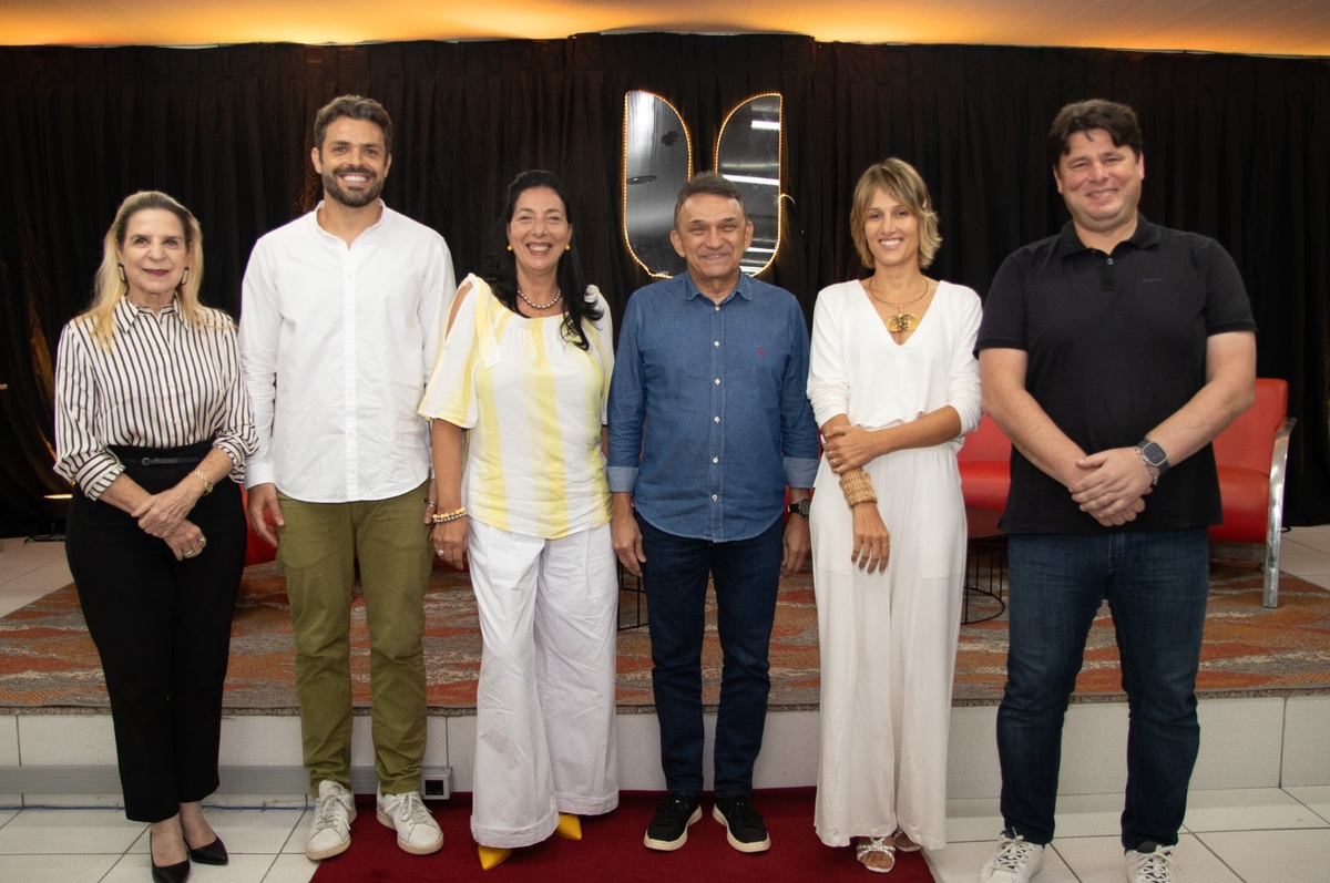 Anya Ribeiro, Murilo Rocha, Cleide Andrade, Reginaldo Parente, Brenda Rolim e Ricardo Ary