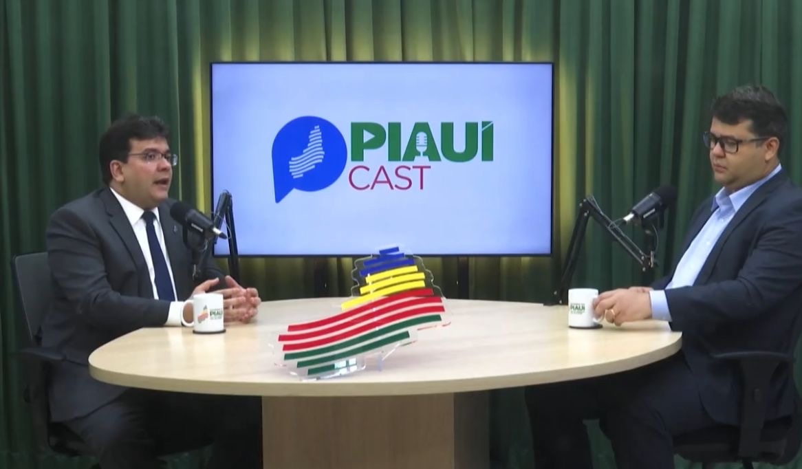 Aqui, o entrevistador é o governador. Sinal de que sobra tempo para sua excelência