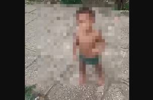 Criança abandonada na avenida Maranhão (Foto: Reprodução/Internet)