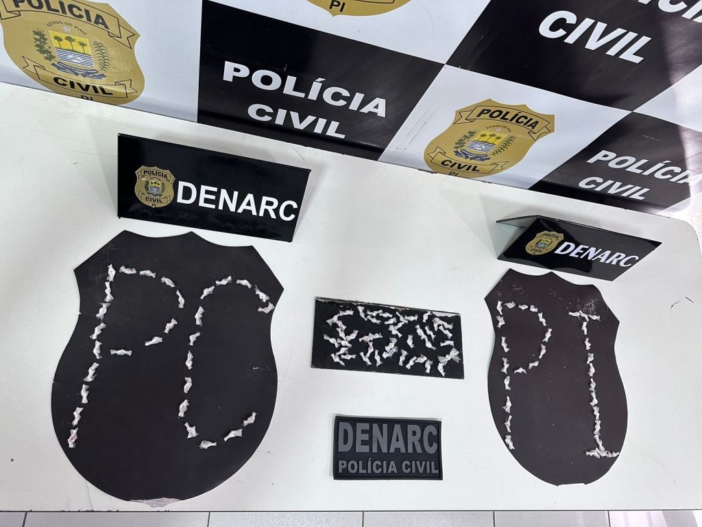 Dois presos em flagrante por tráfico