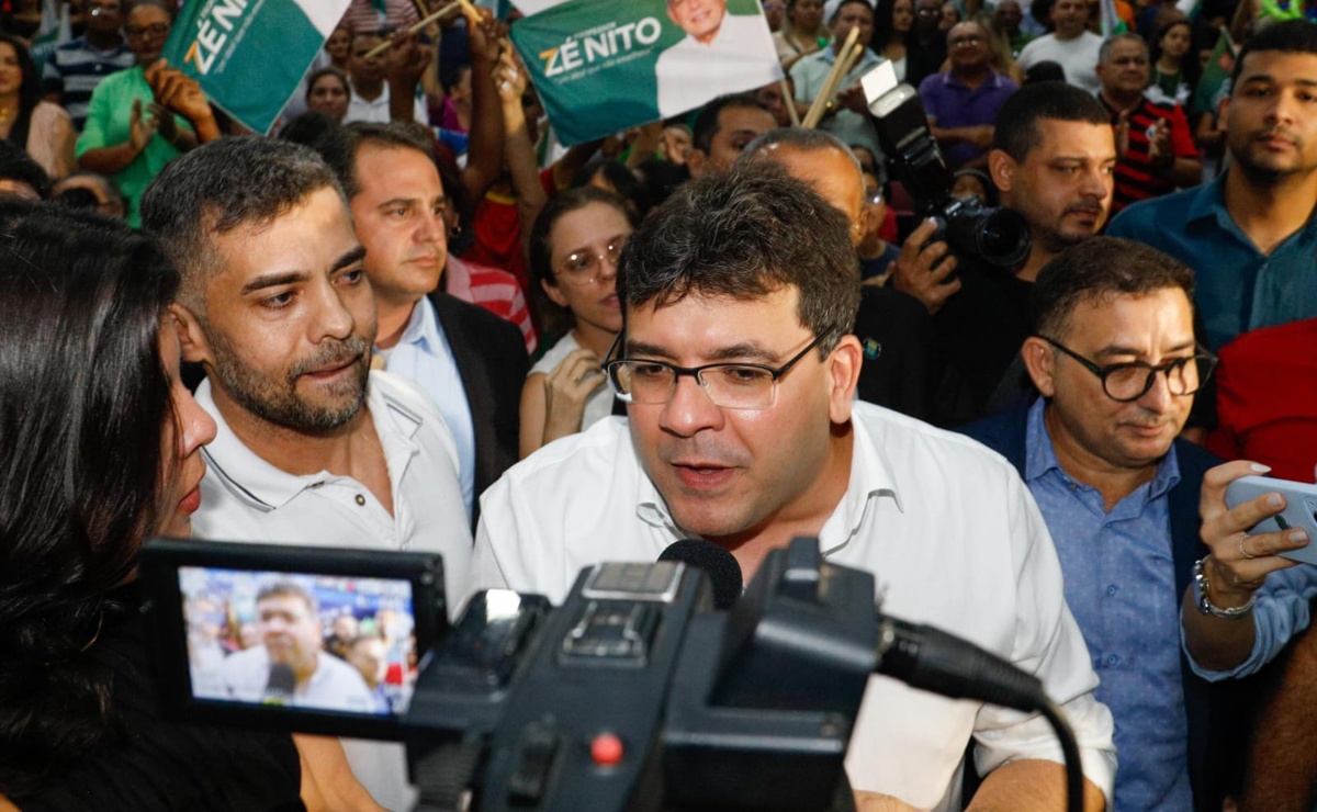 Governador do estado, Rafael Fonteles em evento da Pré-Candidatura do deputado Fábio Novo