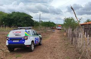 Idoso morreu eletrocutado após tocar em fio de alta tensão (Foto: Reprodução)