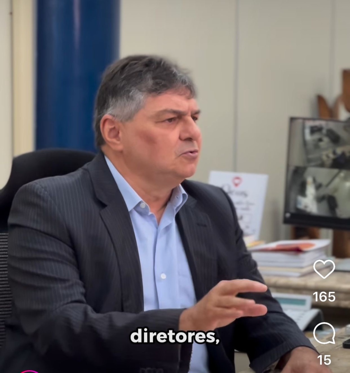 Kennedy Barros e suas propostas mirabolantes. Desde as “soluções” para o problema dos ônibus até agora para o caos na saúde: nada.