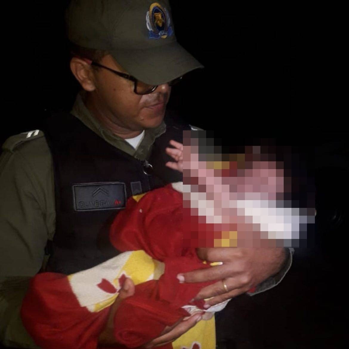 O bebê foi encontrado, ileso, em uma área de mata do bairro Recreio, em Piripiri