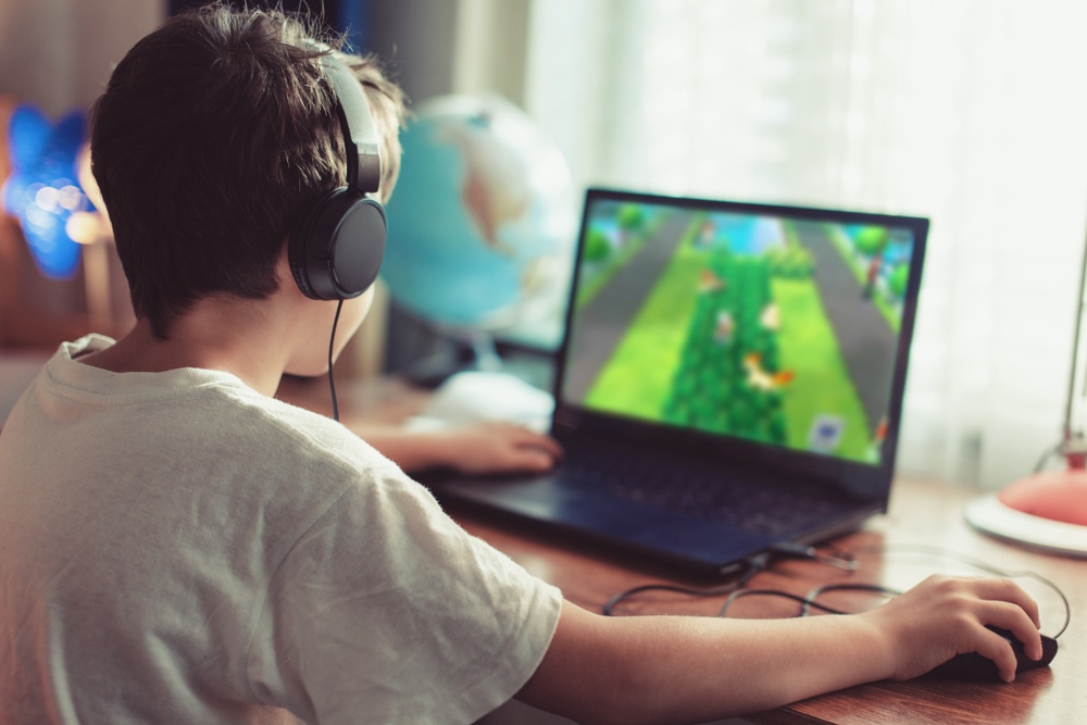 Os jogos podem ajudar no desenvolvimento cognitivo e na aprendizagem dos jovens.