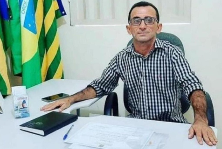 Prefeito de Aroeira, Bil de Deus