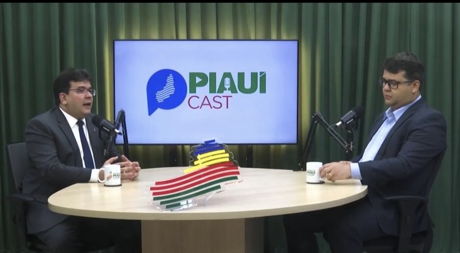 Rafael inaugurou o PiauiCast com Chico Lucas. Ele tem tempo de sobra para ficar mais tempo na internet. Suas obras estão na internet