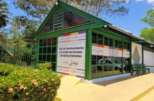 Sala de monitoramento climático da Semarh (Foto: Divulgação)