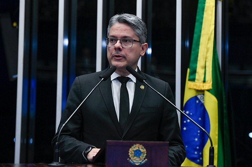 Senador Alessandro Vieira (MDB-SE) é  autor do projeto