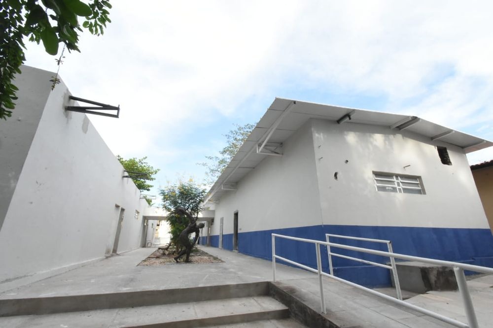 Uespe recebe 4 salas para curso