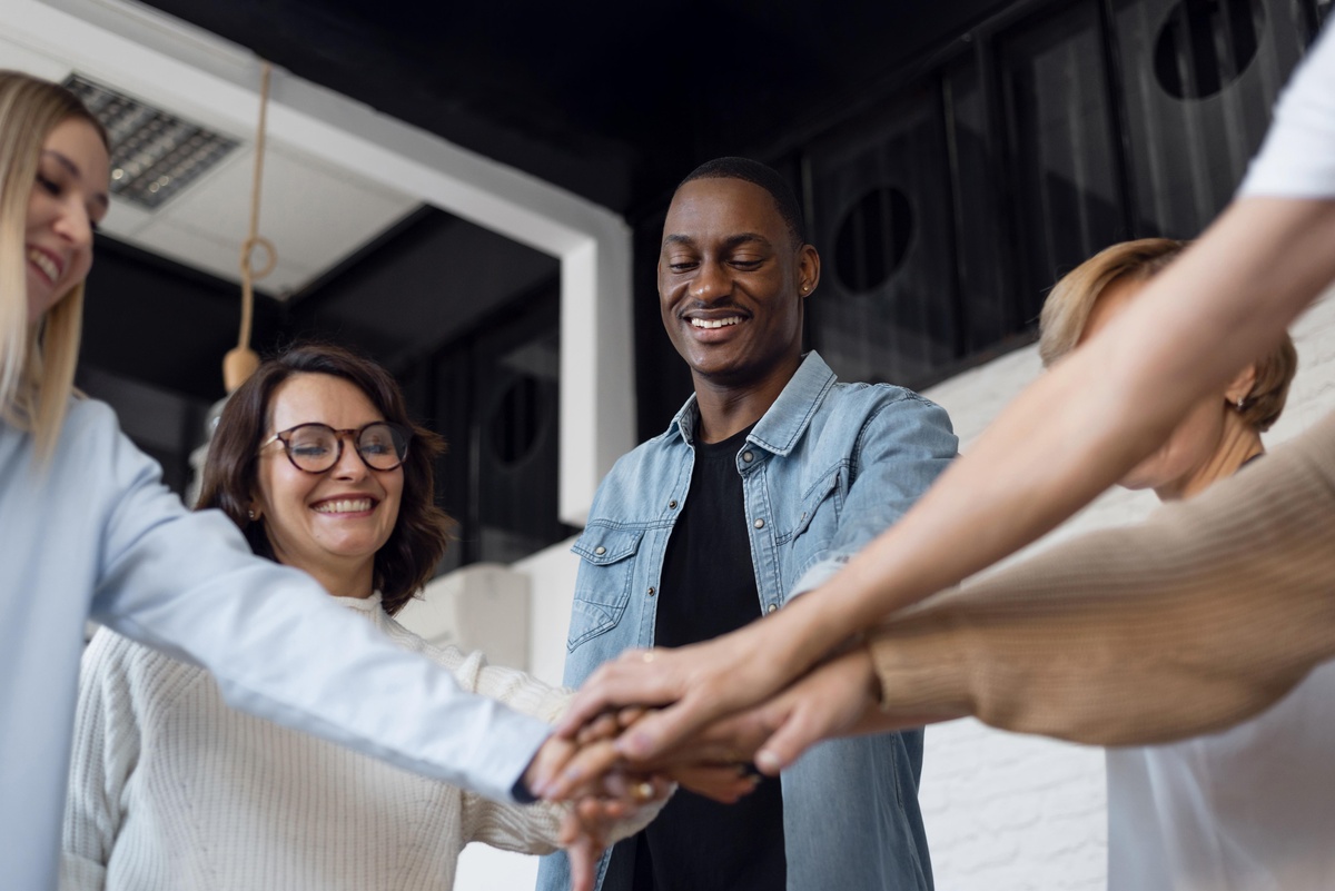 As novas gerações de trabalhadores, especialmente os millennials e a geração Z, valorizam cada vez mais a flexibilidade.