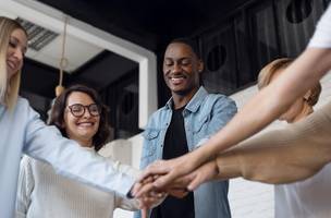 As novas gerações de trabalhadores, especialmente os millennials e a geração Z, valorizam cada vez mais a flexibilidade. (Foto: Reprodução/Freepik/Imagem ilustrativa)