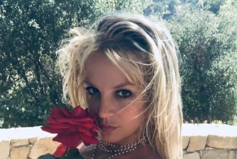Britney Spears revela que teve "rosto queimado" em acidente doméstico