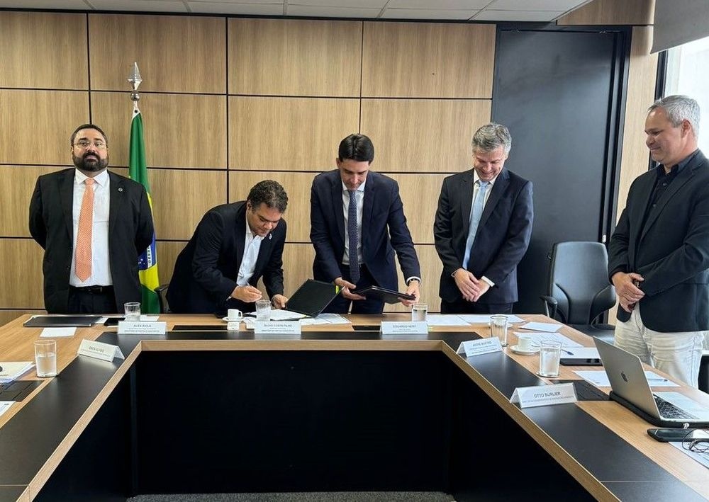 Cerimônia Terminal Portuário em Luís COrreia