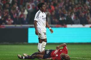 Endrick atuou por 57 minutos na partida entre Lille e Real Madrid (Foto: Sameer Al-Doumy / AFP)