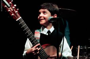 Gustavo Saldanha, de 11 anos, tenta encontro com McCartney que faz shows no Brasil. (Foto: Reprodução/Divulgação)