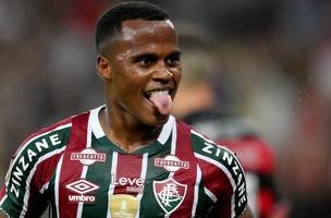 Jhon Arias comemora o segundo gol do Fluminense sobre o Flamengo• André Fabiano/Código19/Gazeta Press (Foto: • André Fabiano/Código19/Gazeta Press)