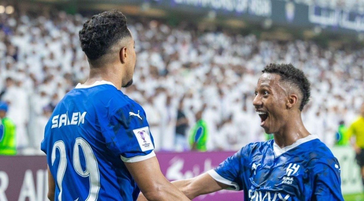 Jogadores do Al-Hilal comemoram gol na vitória sobre o Al-Ain• Twitter/Al-Hilal