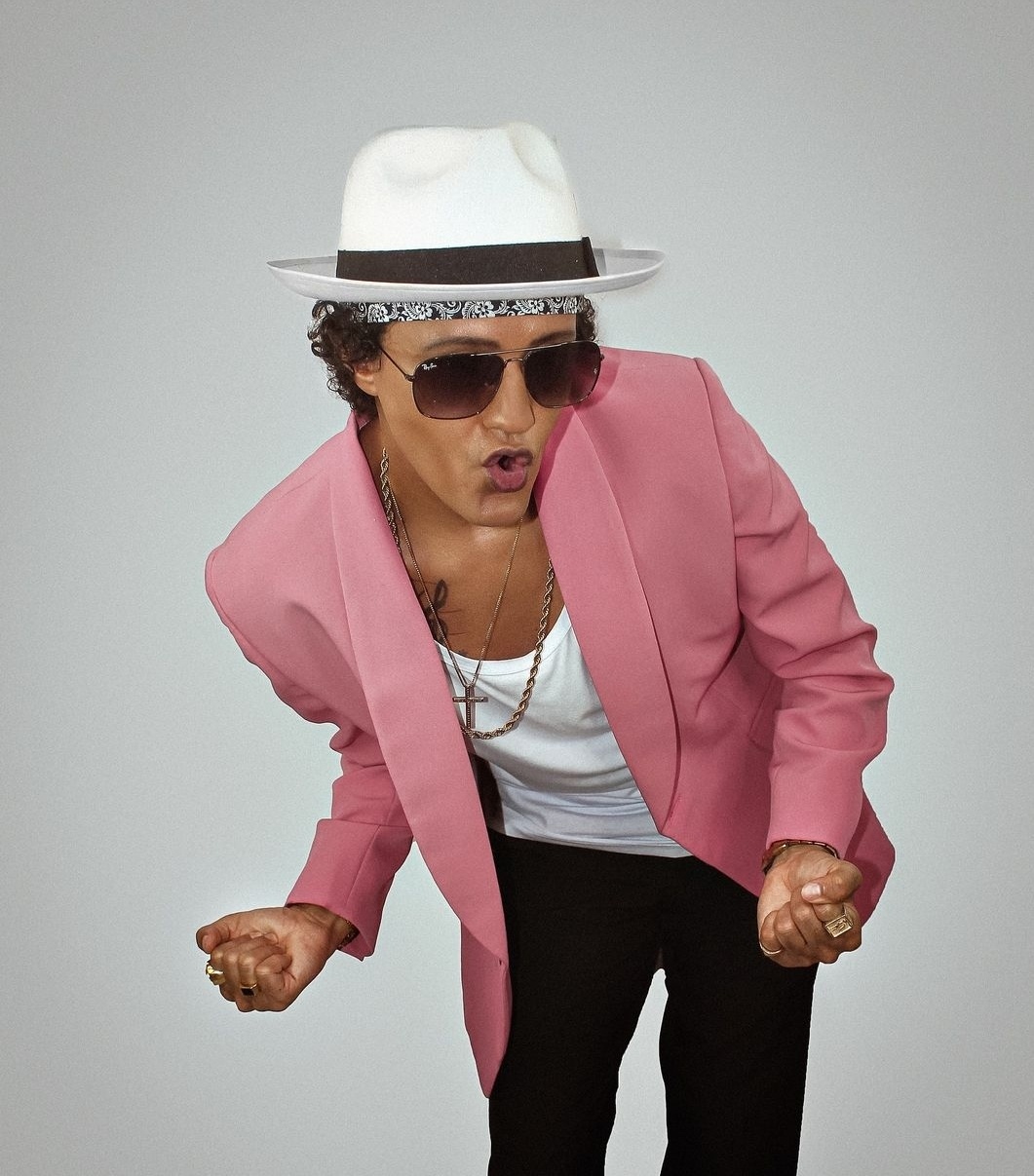 Johnny Matos, sósia de Bruno Mars.