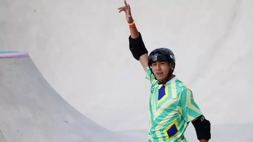 Medalhista olímpico destaca estrutura da pista e valoriza companheirismo no skate.