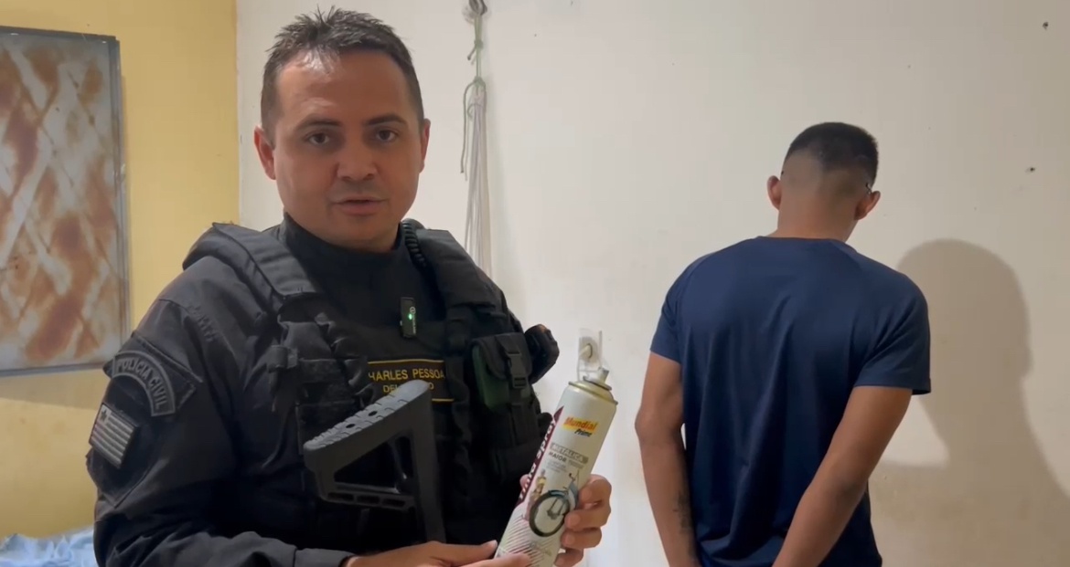 No local foram encontradas latas de tinta spray utilizadas para pichações de facções criminosas por Teresina