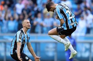 Pepê comemora o gol da virada do Grêmio sobre o Atlético-GO• X/Brasileirão (Foto: • X/Brasileirão)