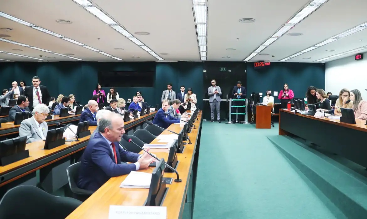 Proíbe decisões individuais
