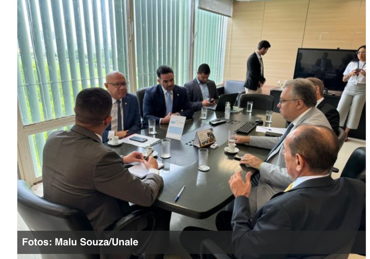 Reuniao para a foto. Isso não e nada, nao e nada, nao é nada mesmo