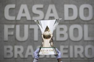 Taça do Campeonato Brasileiro• Lucas Figueiredo/CBF (Foto: • Lucas Figueiredo/CBF)