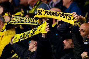 Torcedores do Young Boys em jogo da equipe no Stade de Suisse• Joan Cros - Corbis/Getty Images (Foto: • Joan Cros - Corbis/Getty Images)
