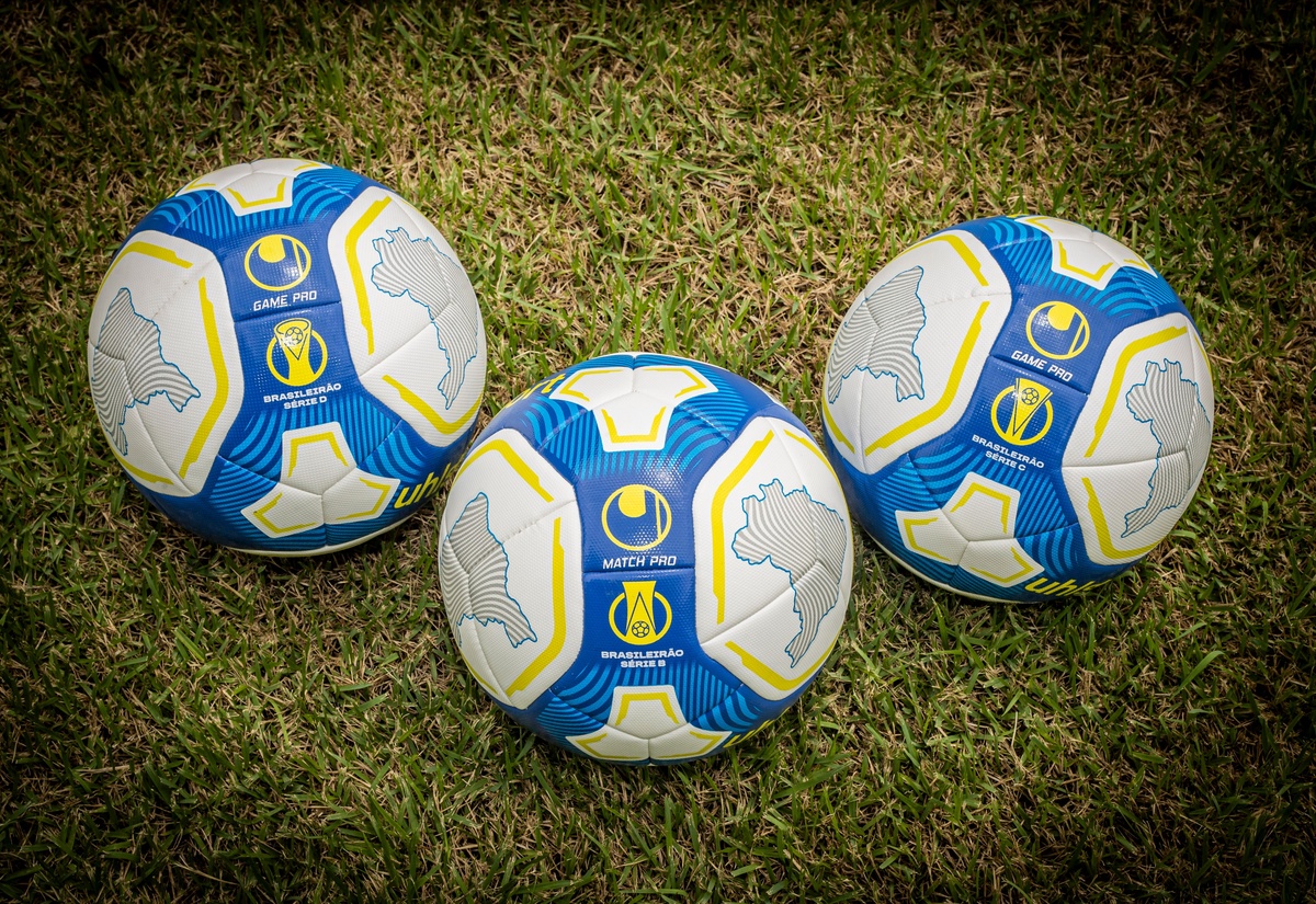 Bolas das Séries D, B e C do Campeonato Brasileiro.