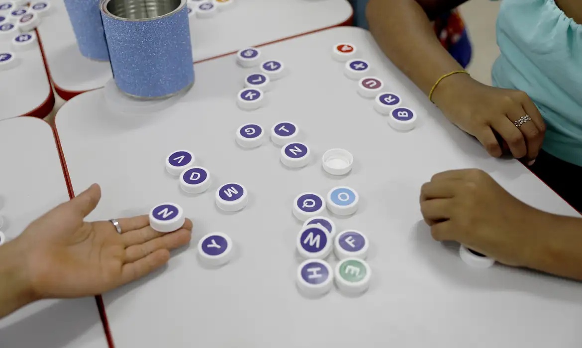 Dados são do Anuário Brasileiro da Educação Básica