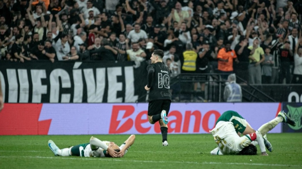 Garro comemora seu gol no duelo entre Corinthians e Palmeiras