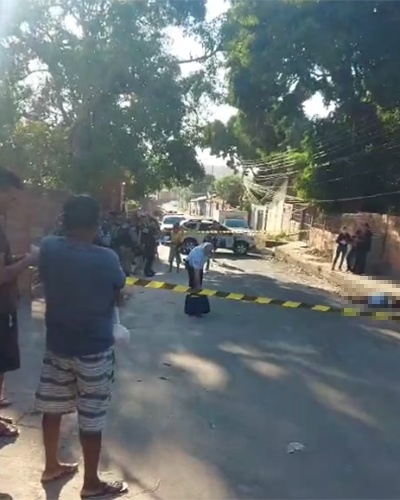 Jovem foi morto na manhã deste sábado (9)