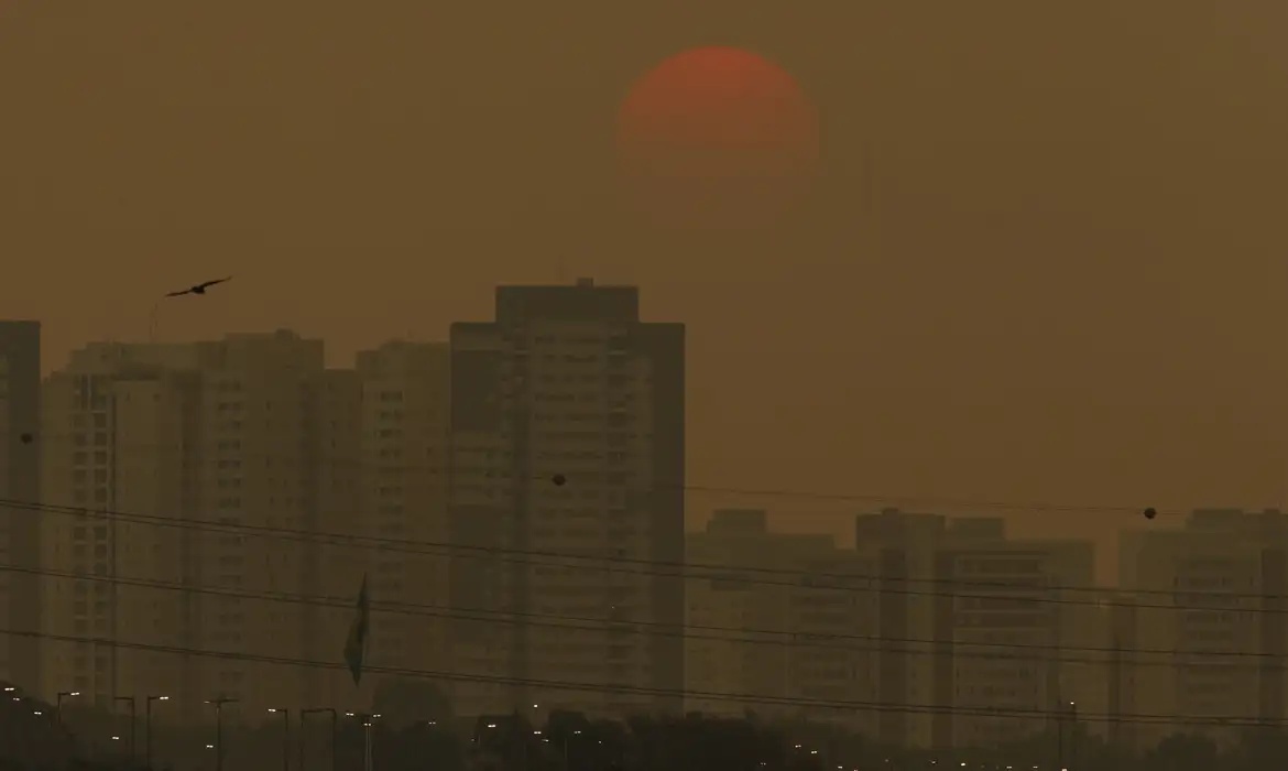 Novo objetivo será apresentado na COP29 no Azerbaijão, com foco na neutralidade até 2050