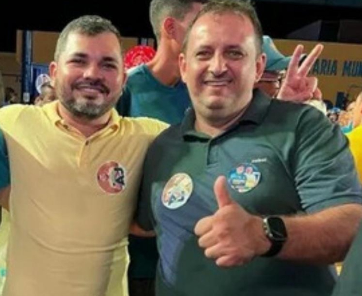 O de amarelo é o Professor AJ e o Dasayev dono do instituto