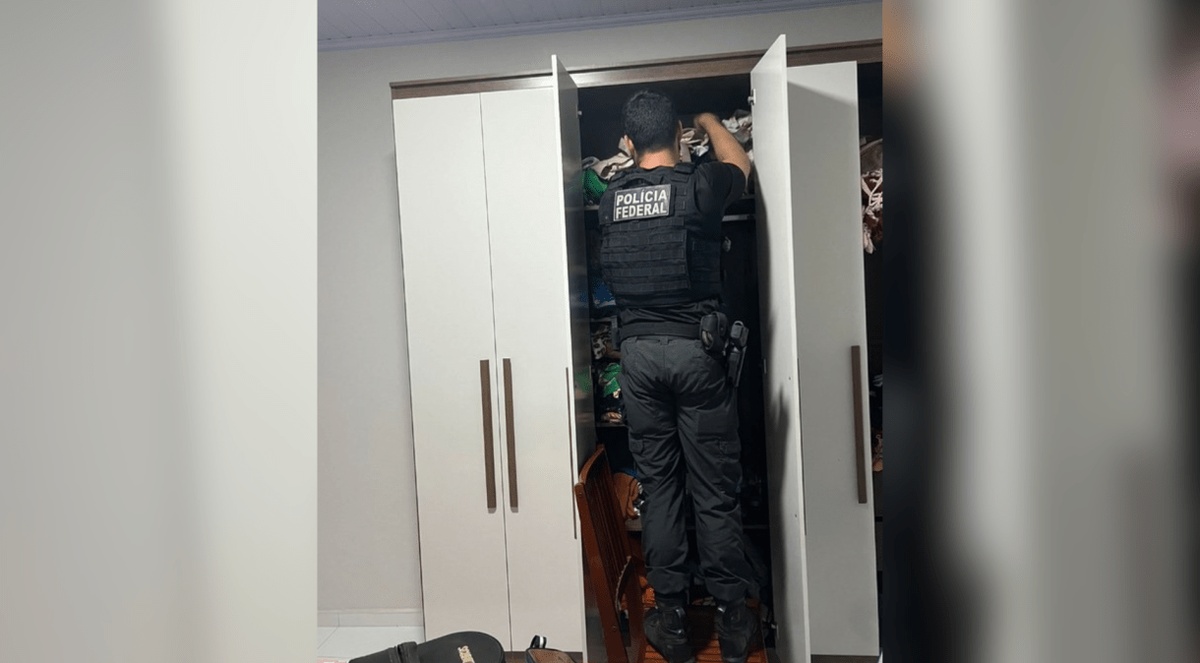 Policiais cumpriram dois mandados de prisão preventiva e oito mandados de buscas e apreensão• Divulgação/PF