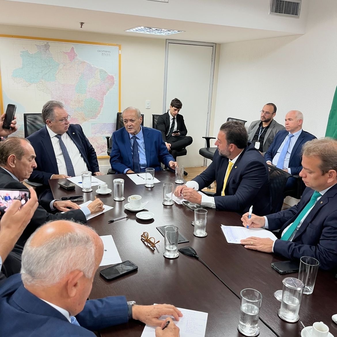 Silvio Mendes cumpre agenda em Brasília