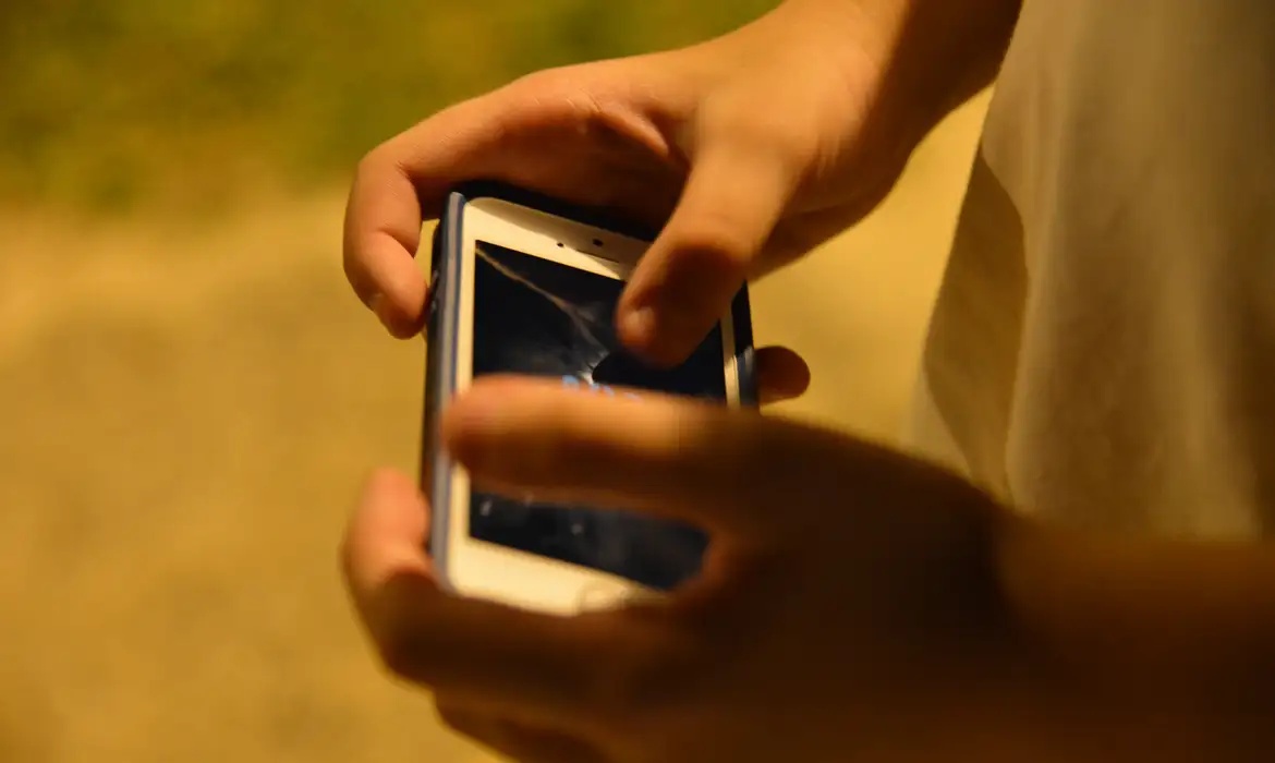 suspende publicidade de bets para crianças e adolescentes