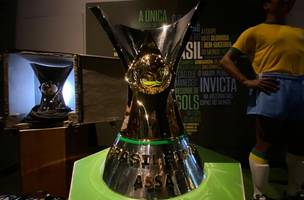 Taça do Campeonato Brasileiro (Foto: Bruno Murito)