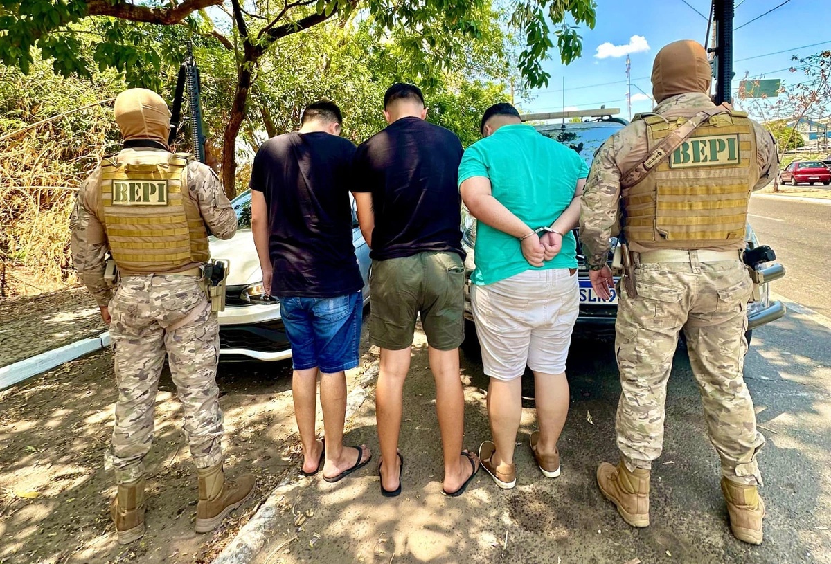 Trio suspeito de aplicar golpes em agências bancárias é preso em Teresina