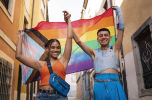 A inclusão de campos para identificação de gênero e orientação sexual em formulários é essencial para garantir direitos da população LGBTQIAPN+. (Foto: Reprodução/Freepik/Imagem ilustrativa)
