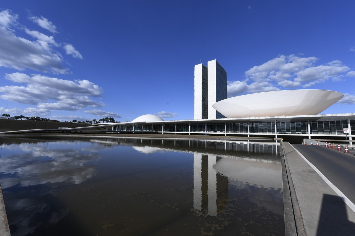aprova regulamentação da reforma tributária