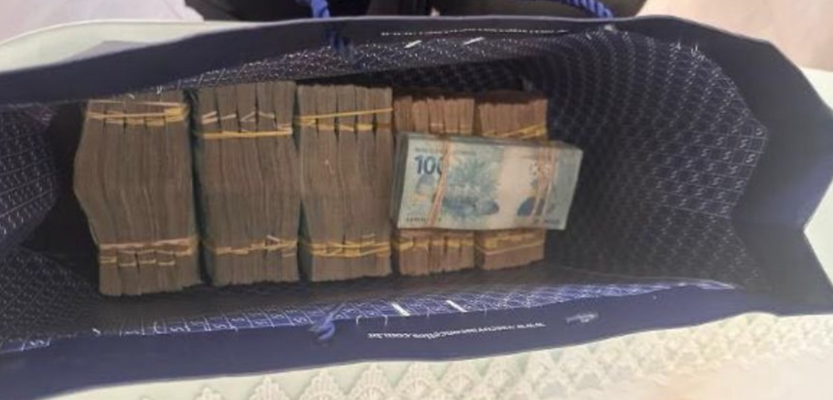 E fácil roubar dinheiro nos órgãos públicos que ele voa