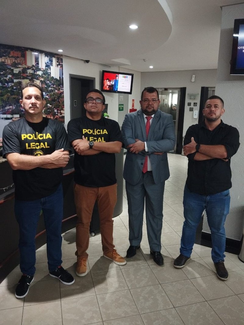 Ênio Nascimento, um dos diretores da COBRAPOL, chegou a Teresina na madrugada desta quinta-feira (12) para atuar junto ao SINPOLPI no enfrentamento a atos de assédio moral e ameaça contra agentes e escrivães do Piauí.