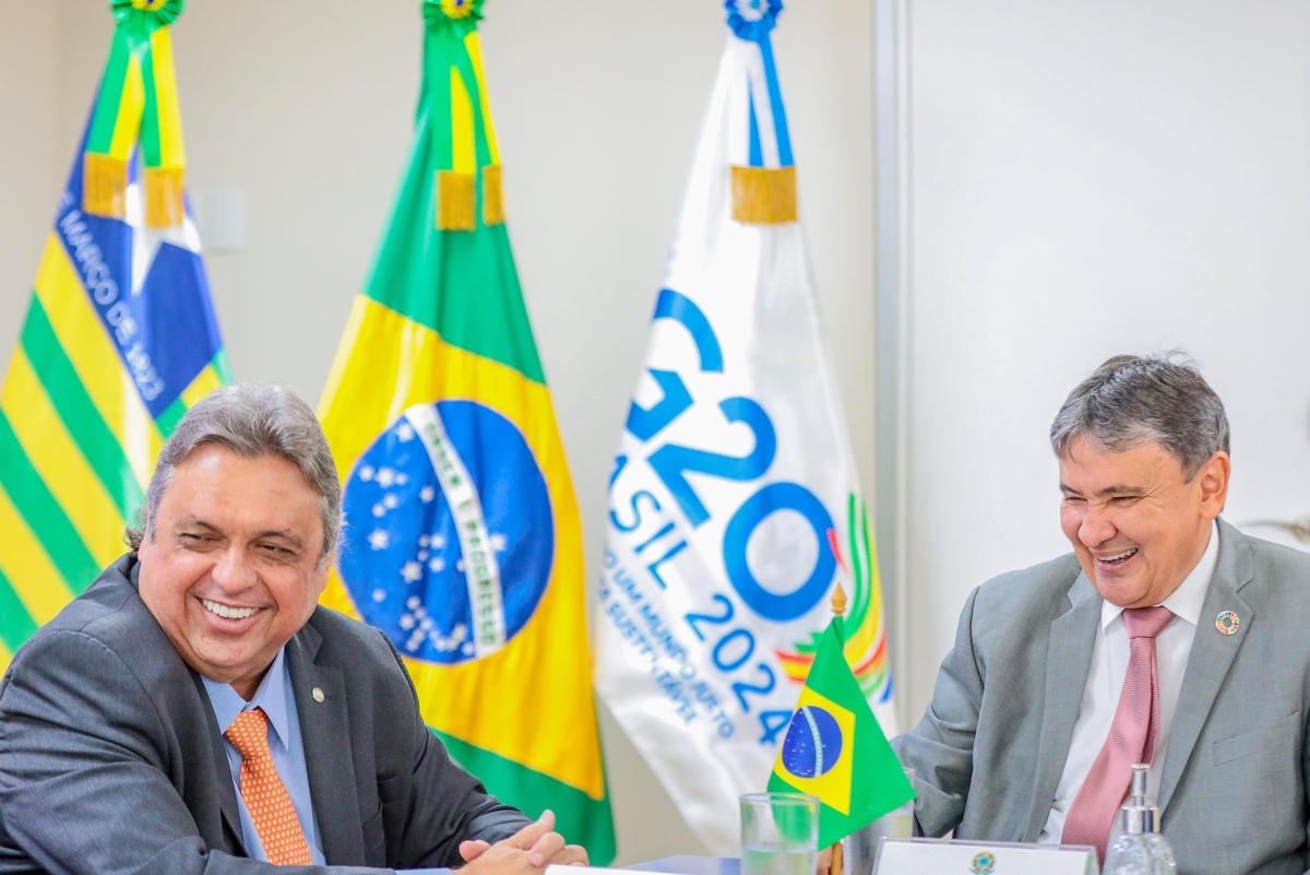 Julio e Wellington. Na falta do melhor a fazer, “nóis inventa”