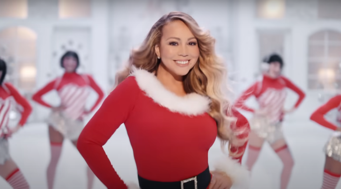 Mariah Carey no videoclipe de "All I Want for Christmas Is You"