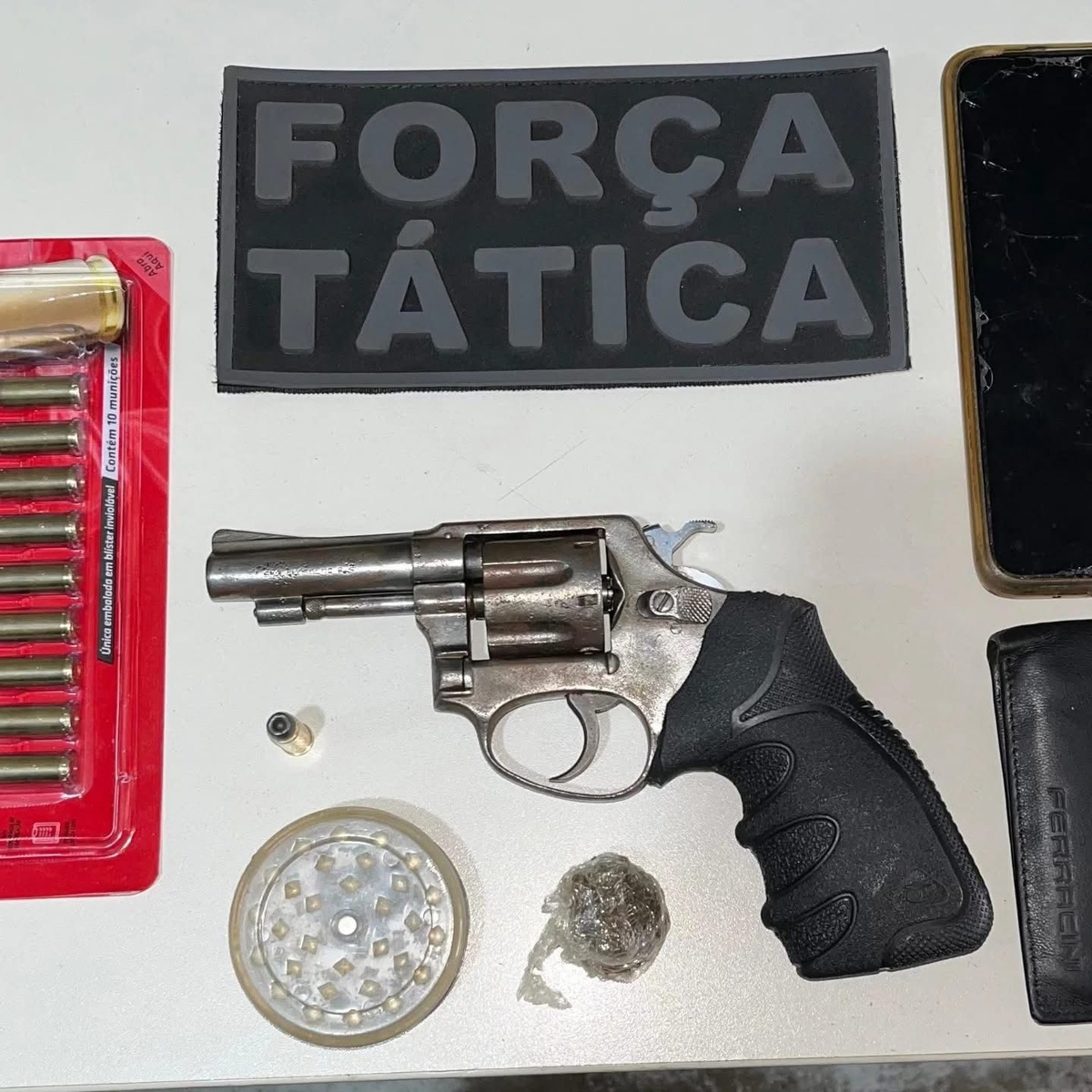 Porte ilegal de arma de fogo