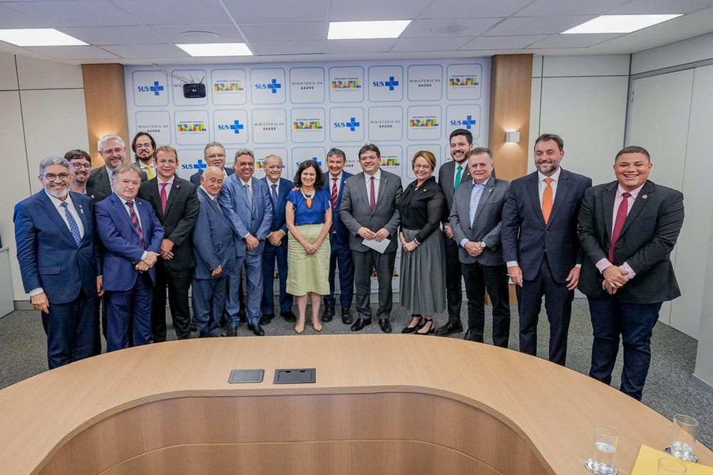 Reunião em Brasília com ministra da Saúde para debater problemas do SUS em Teresina